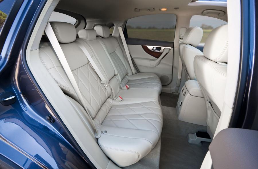  Infiniti FX37 2009 года  (фото 3 из 24)